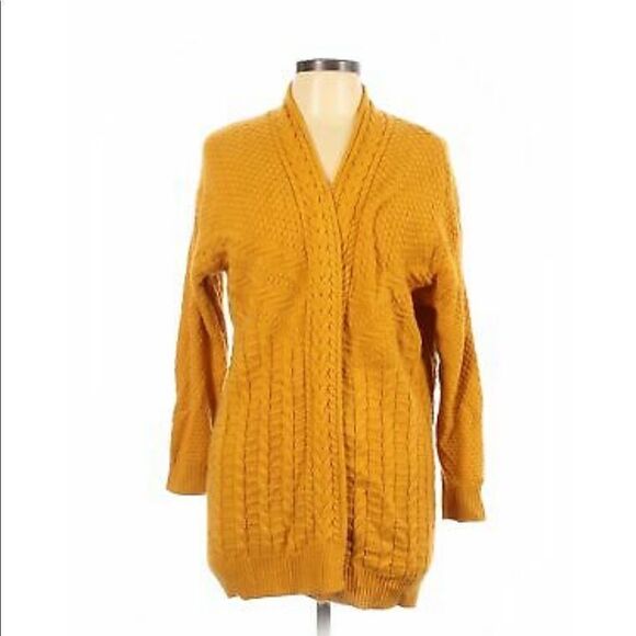 ✨ HP✨Mustard Cable Knit Cardigan✨ - Picture 2 of 3